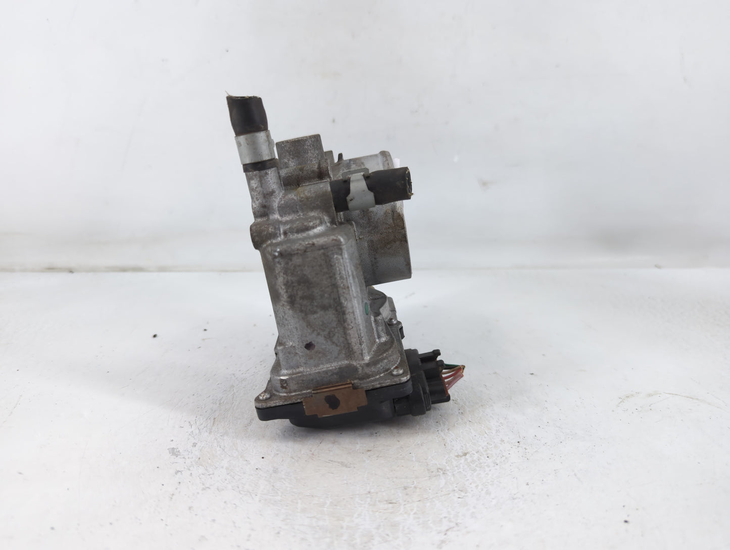 2013-2019 Nissan Sentra Throttle Body P/N:9015 3RA60-01 E Fits Fits 2013 2014 2015 2016 2017 2018 2019 OEM Used Auto Parts -