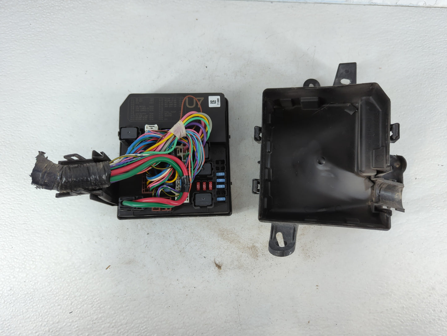 2013-2019 Nissan Sentra Fusebox Fuse Box Panel Relay Module P/N:284B7 1KM0B Fits Fits 2013 2014 2015 2016 2017 2018 2019 OEM