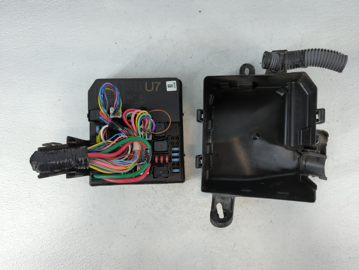 2013-2019 Nissan Sentra Fusebox Fuse Box Panel Relay Module Fits Fits 2013 2014 2015 2016 2017 2018 2019 OEM Used Auto Parts