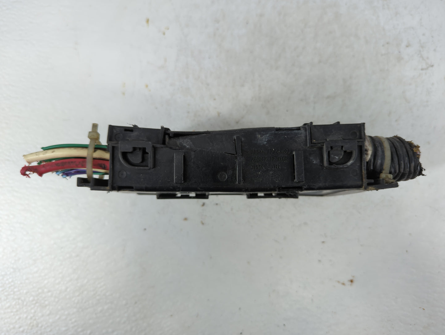2013-2019 Nissan Sentra Fusebox Fuse Box Panel Relay Module P/N:24382 EW70B 7154-7223-30 Fits OEM Used Auto Parts - Oemuseda