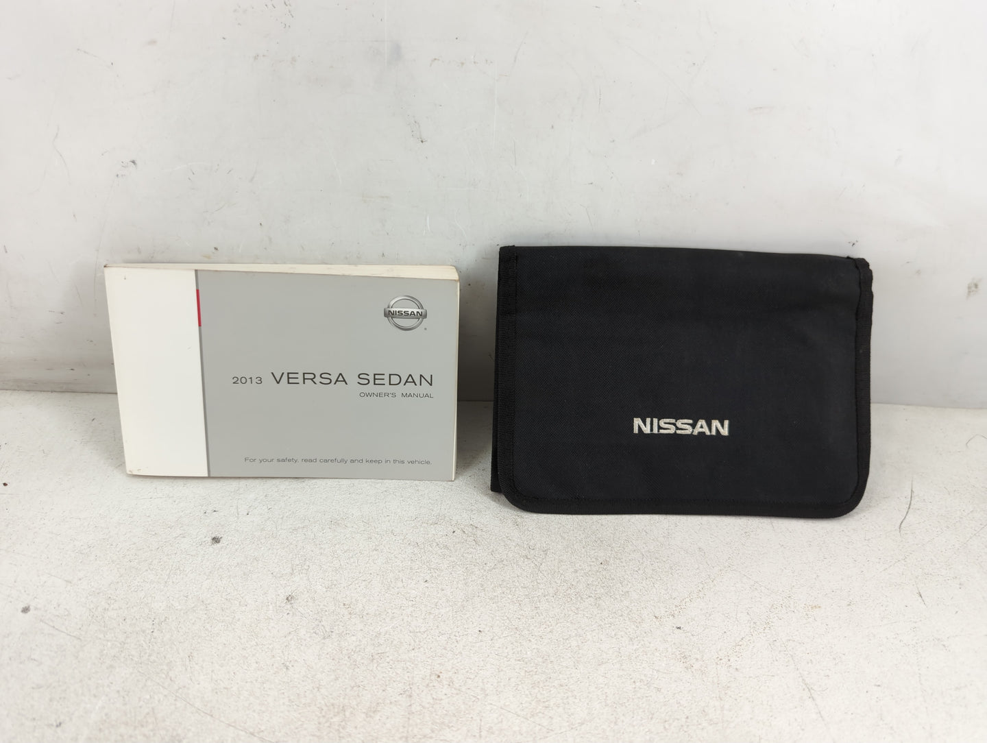 2013 Nissan Versa Owners Manual Book Guide P/N:OM3E 0N17U1 OEM Used Auto Parts - Oemusedautoparts1.com