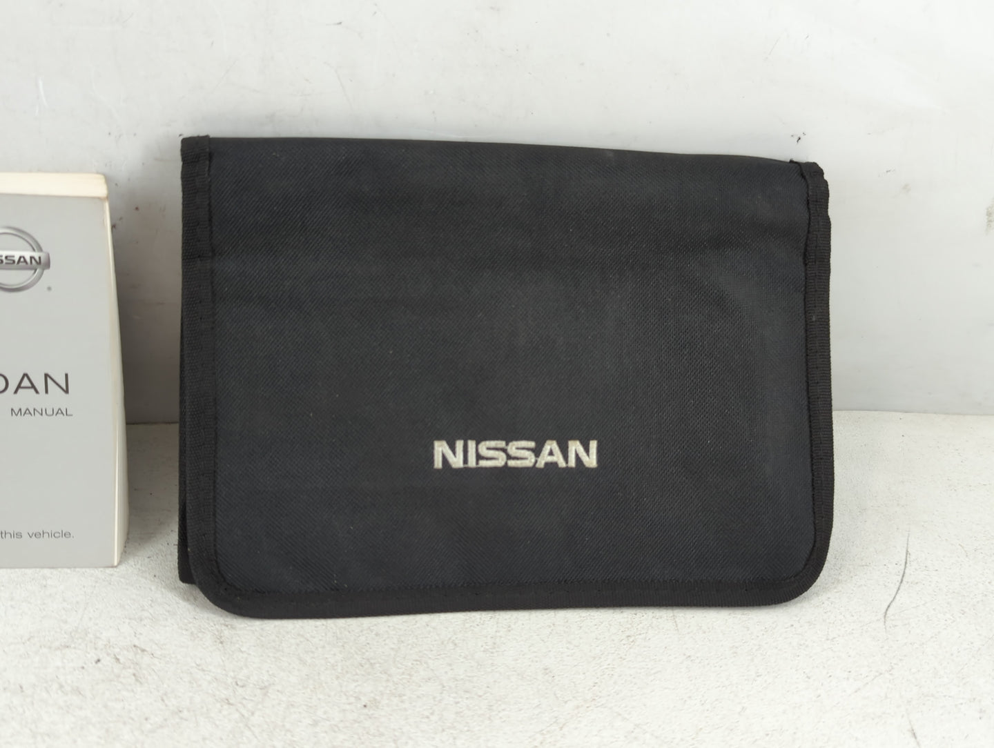 2013 Nissan Versa Owners Manual Book Guide P/N:OM3E 0N17U1 OEM Used Auto Parts - Oemusedautoparts1.com