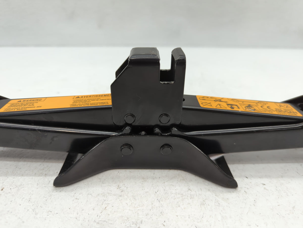 2013 Nissan Versa Spare Scissor Car Jack 1112479 - Oemusedautoparts1.com