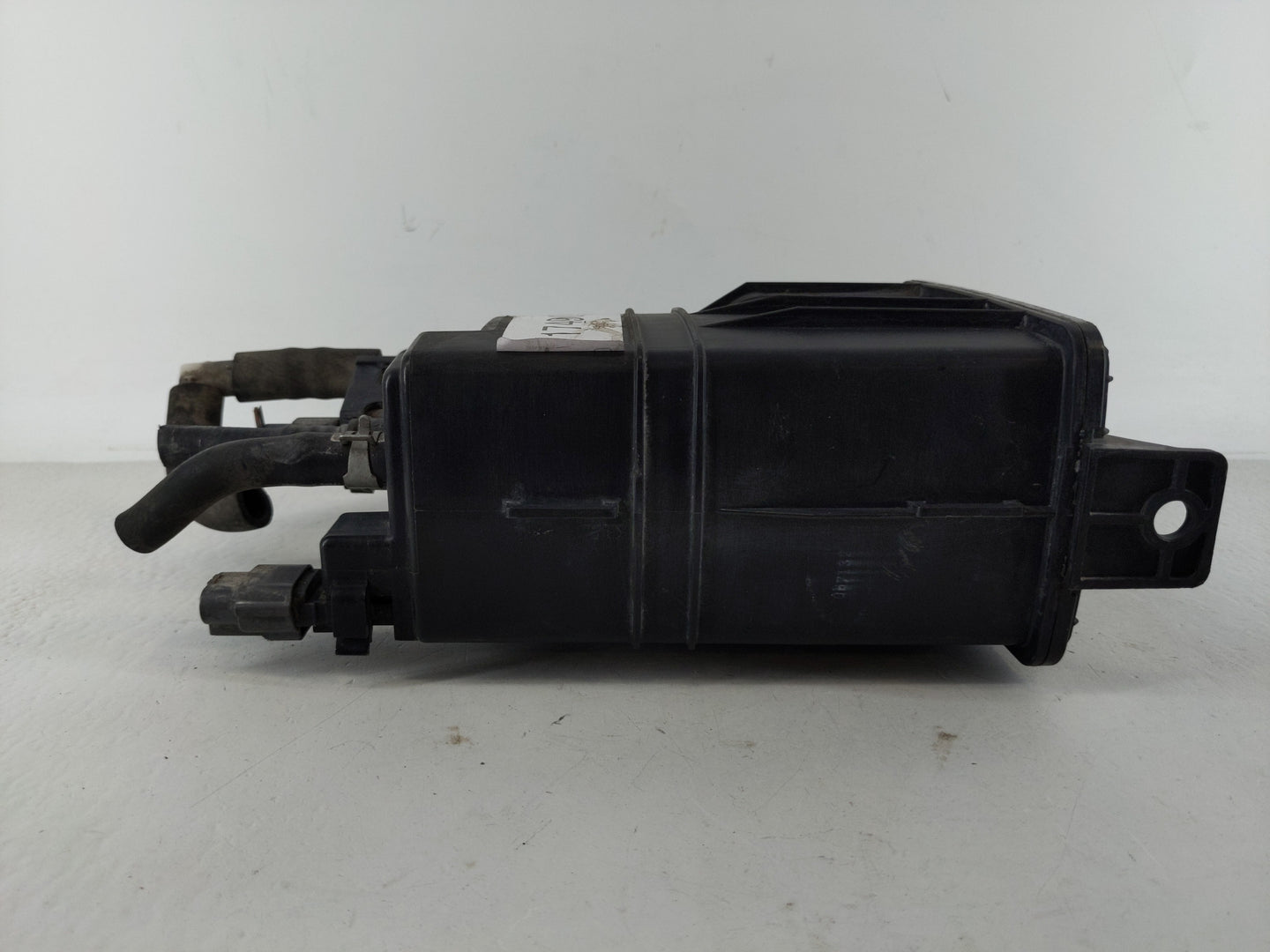 2013 Nissan Versa Fuel Vapor Charcoal Canister 1117490 - Oemusedautoparts1.com