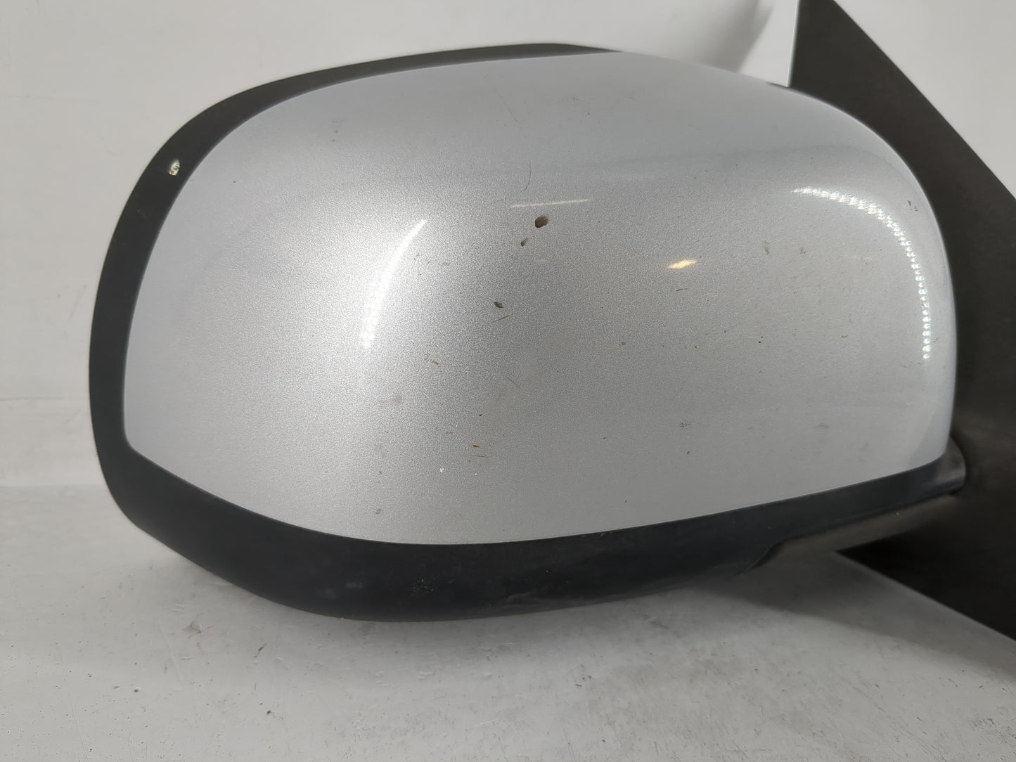 2012-2014 Nissan Versa Passenger Side View Mirror - Right Door Mirror OEM Used - Oemusedautoparts1.com
