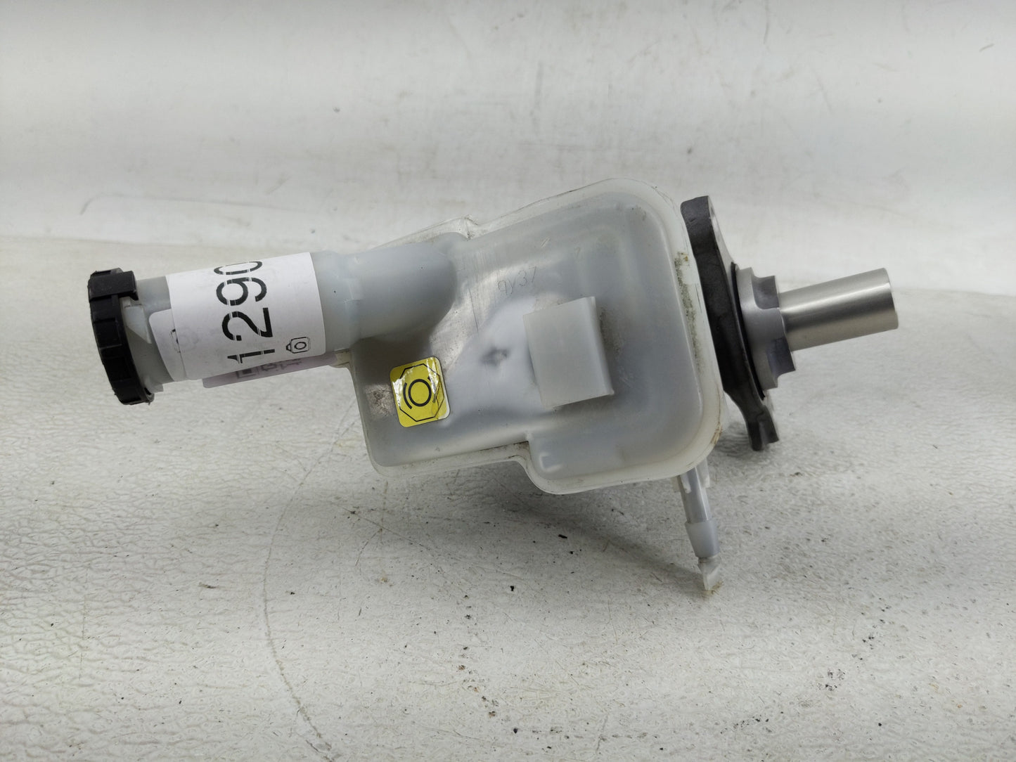 2013 Nissan Versa Power Brake Booster Oem 1290076 - Oemusedautoparts1.com