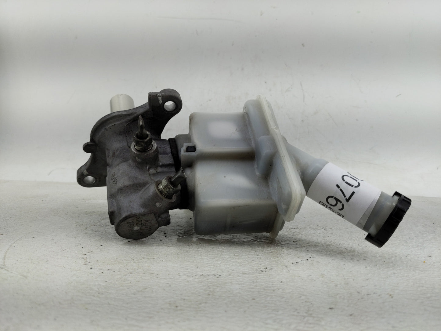 2013 Nissan Versa Power Brake Booster Oem 1290076 - Oemusedautoparts1.com