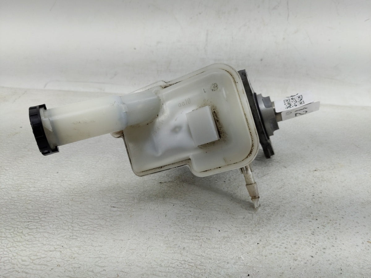 2013 Nissan Versa Power Brake Booster Oem 1290379 - Oemusedautoparts1.com