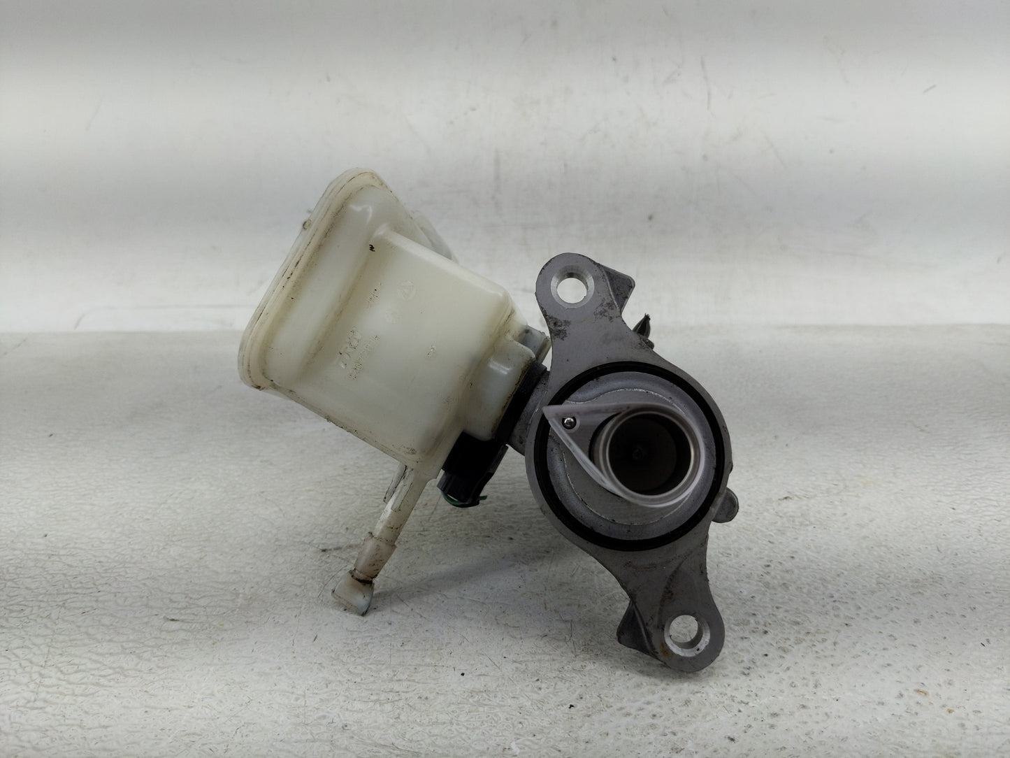 2013 Nissan Versa Power Brake Booster Oem 1290379 - Oemusedautoparts1.com