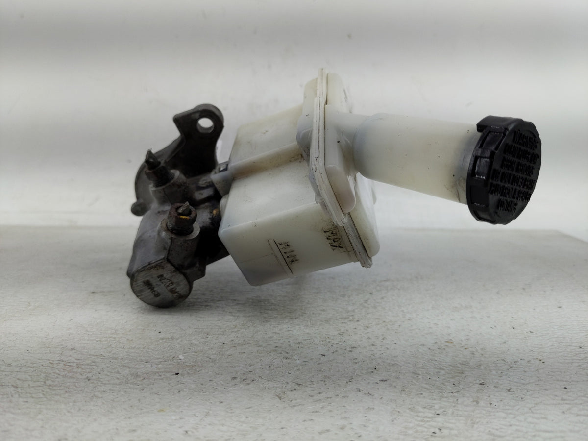 2013 Nissan Versa Power Brake Booster Oem 1290379 - Oemusedautoparts1.com