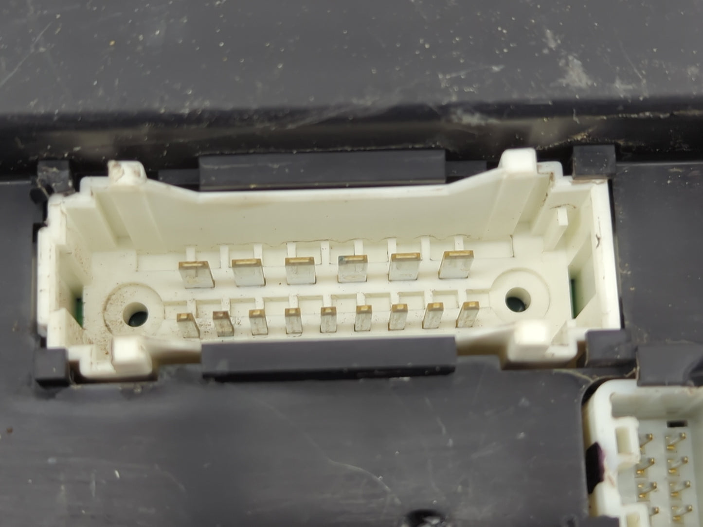 2013-2015 Nissan Versa Chassis Control Module Ccm Bcm Body Control - Oemusedautoparts1.com