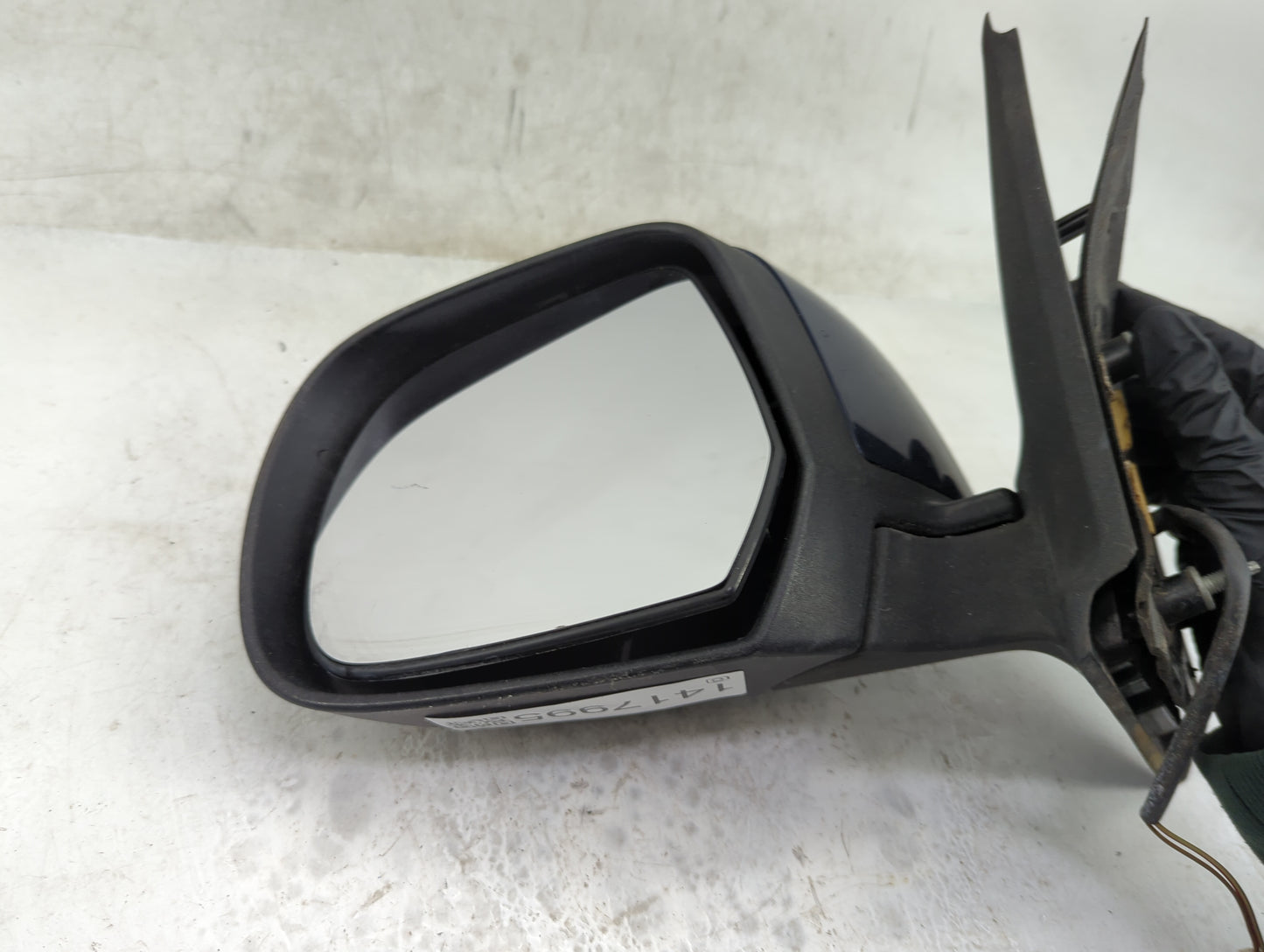 2012-2014 Nissan Versa Driver Side View Mirror - Left Door Mirror OEM Used - Oemusedautoparts1.com