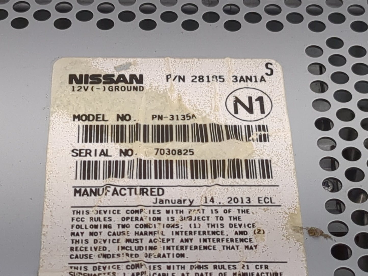 2012-2013 Nissan Versa Radio AM FM Cd Player Receiver Replacement P/N:281853AN1A PN-3135A Fits Fits 2012 2013 OEM Used Auto 