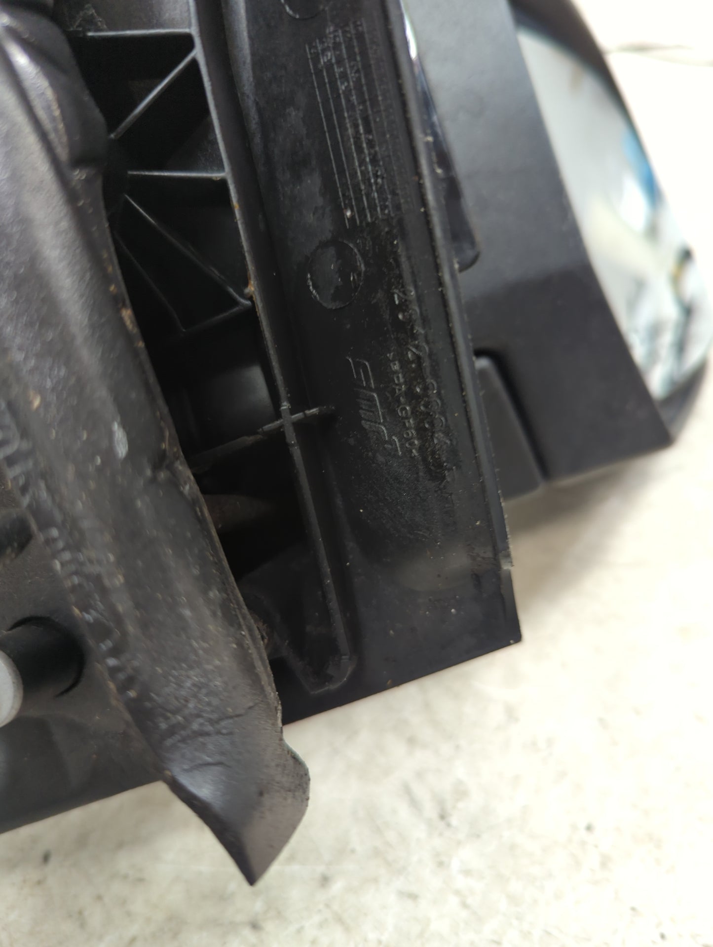 2012-2014 Nissan Versa Driver Side View Mirror - Left Door Mirror OEM Used - Oemusedautoparts1.com
