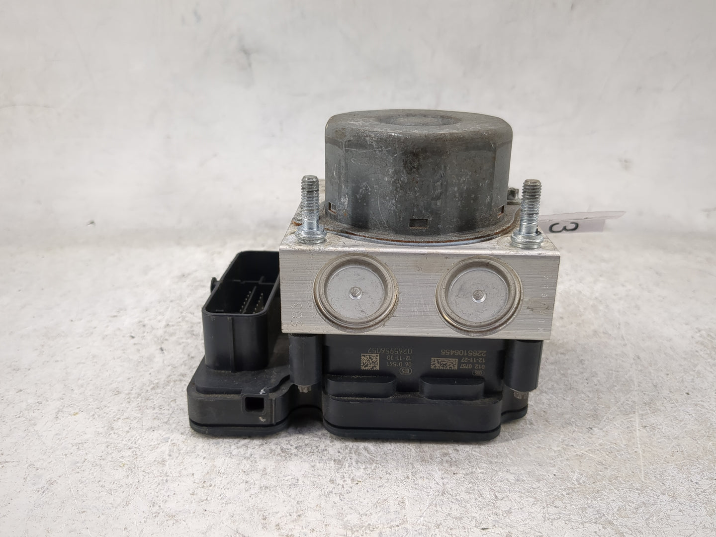 2013 Nissan Versa ABS Pump Control Module Replacement P/N:47660-9KA0A 0 265 242 476, 269 500 Fits OEM Used Auto Parts - Oemu