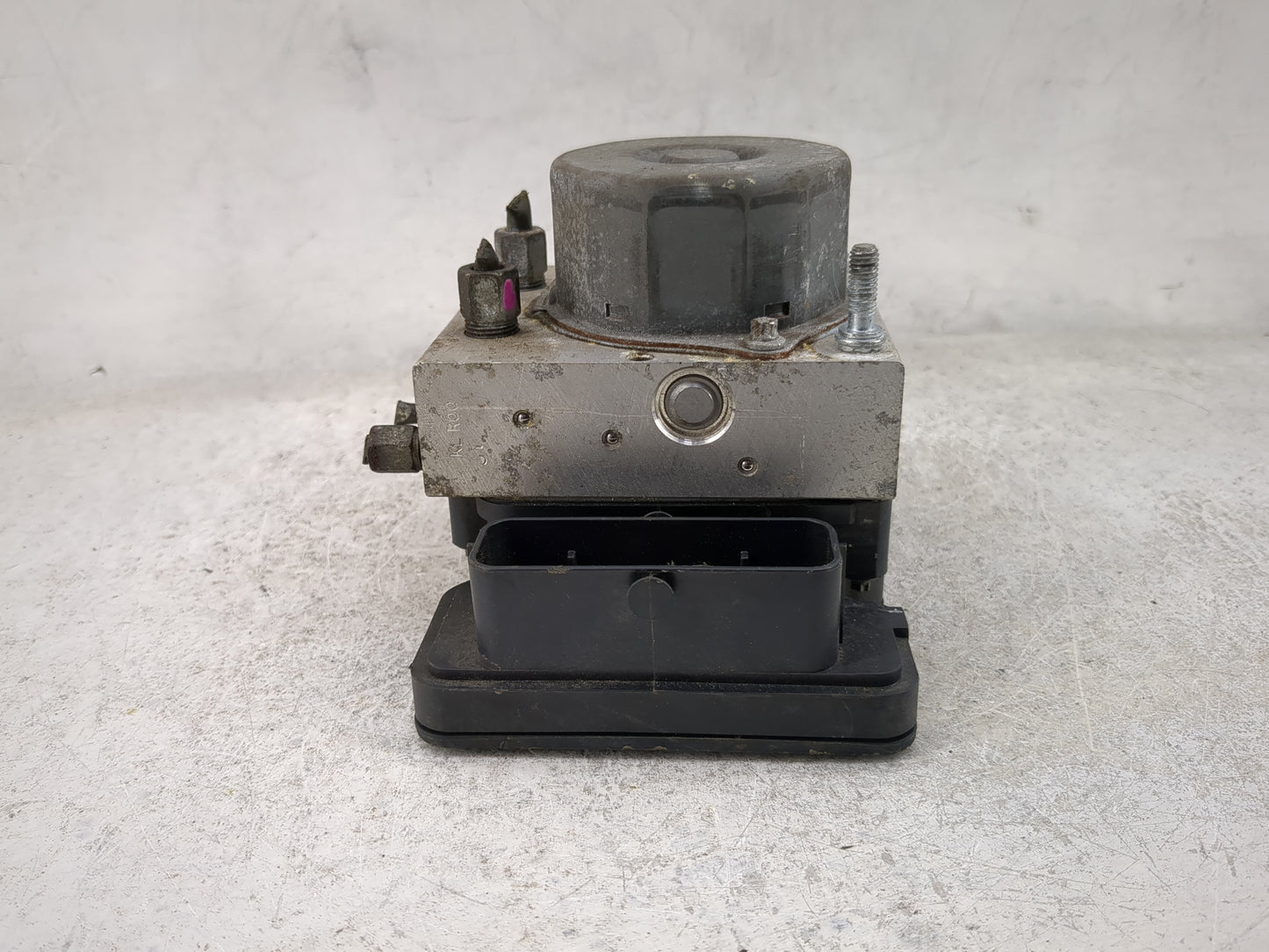 2013 Nissan Versa ABS Pump Control Module Replacement P/N:47660-9KA0A 0 265 242 476, 269 500 Fits OEM Used Auto Parts - Oemu