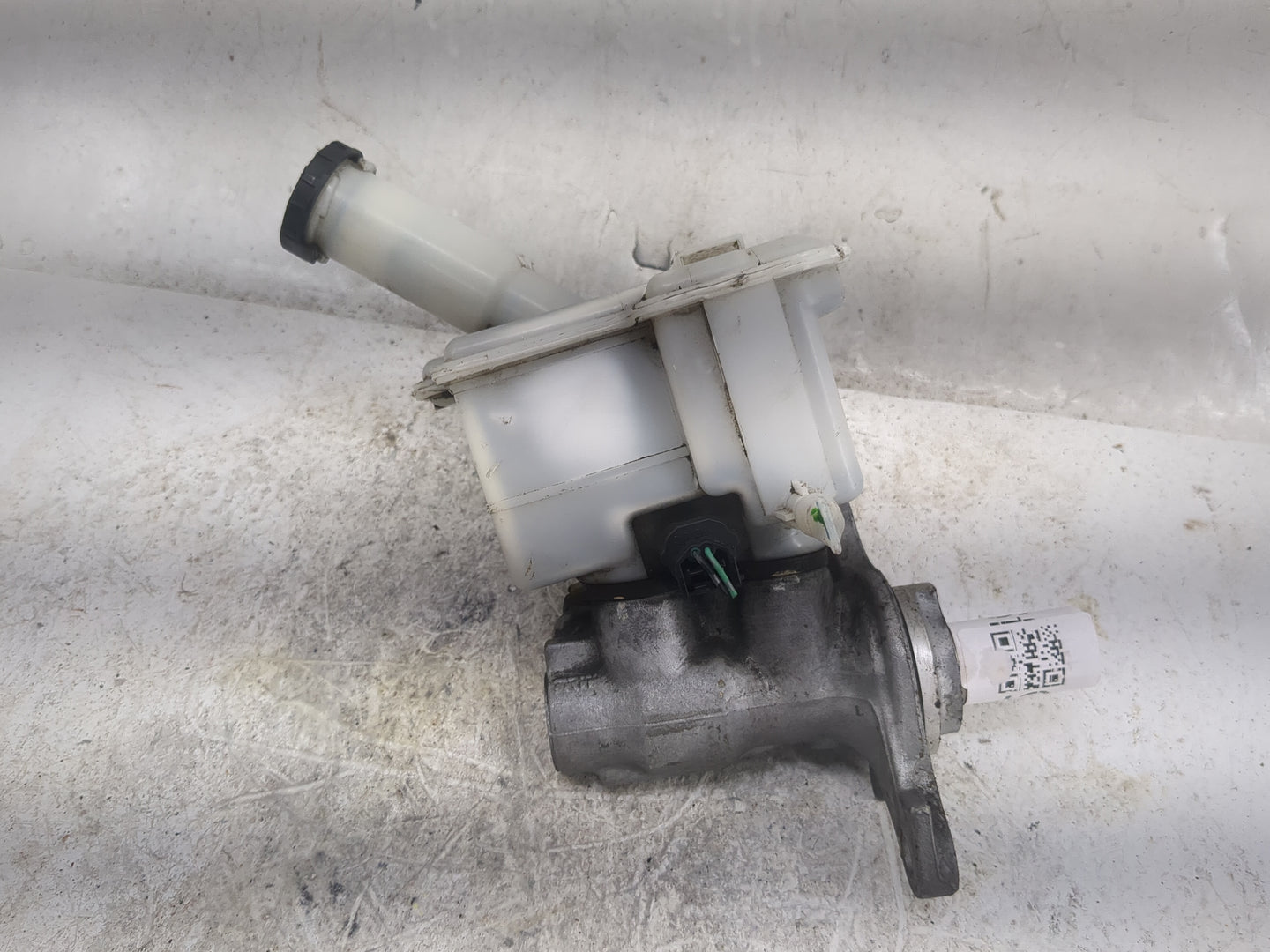2012-2019 Nissan Versa Brake Master Cylinder 1496765 - Oemusedautoparts1.com