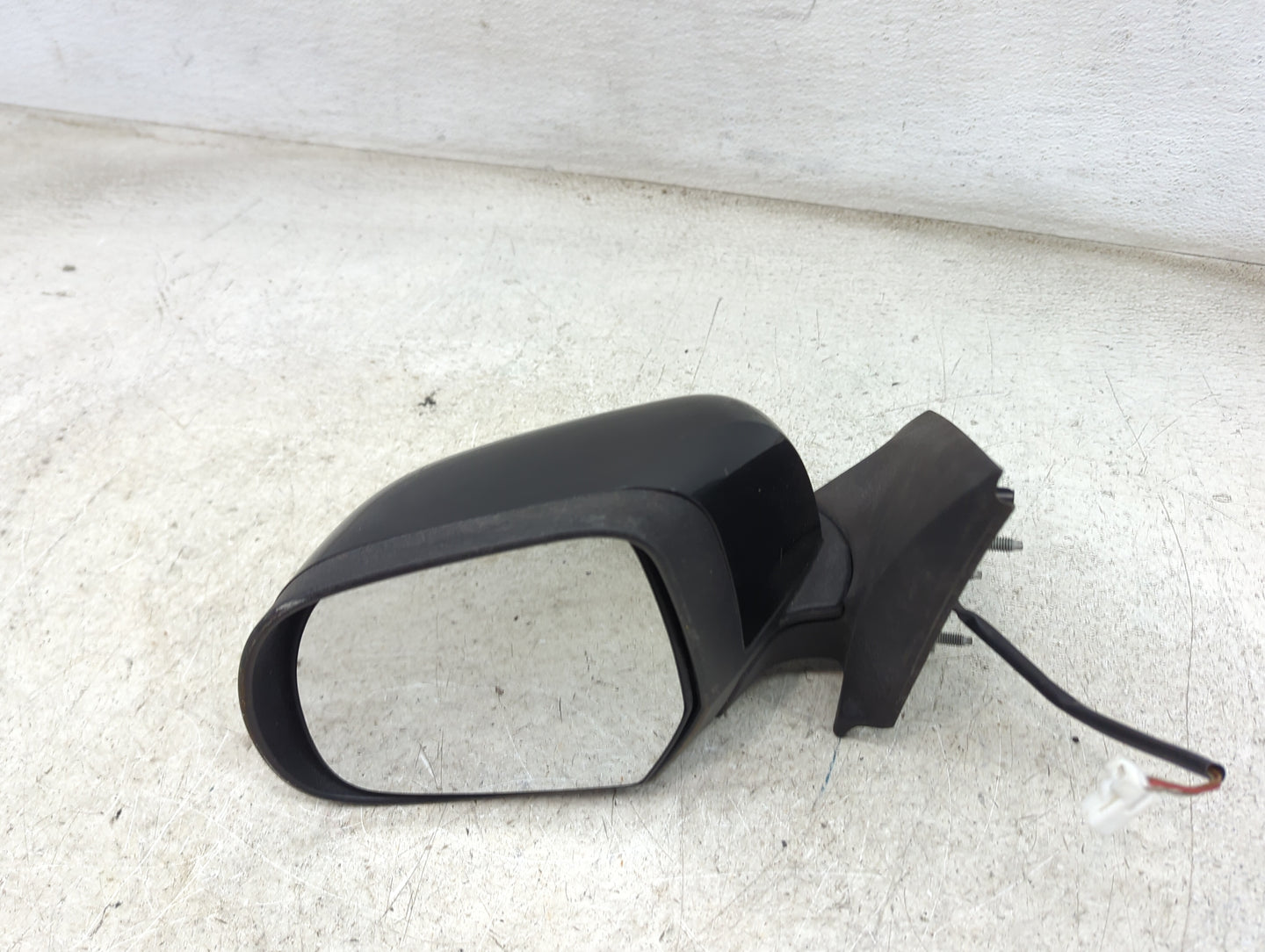 2012-2014 Nissan Versa Passenger Side View Mirror - Right Door Mirror OEM Used - Oemusedautoparts1.com