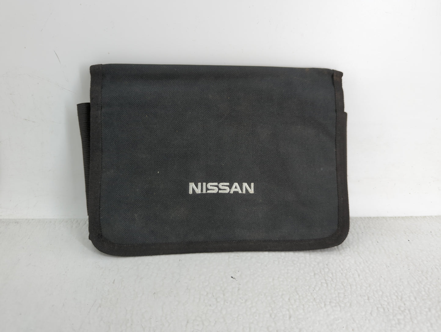 2013 Nissan Versa Owners Manual Book Guide P/N:OM3E 0N17U1 OEM Used Auto Parts - Oemusedautoparts1.com