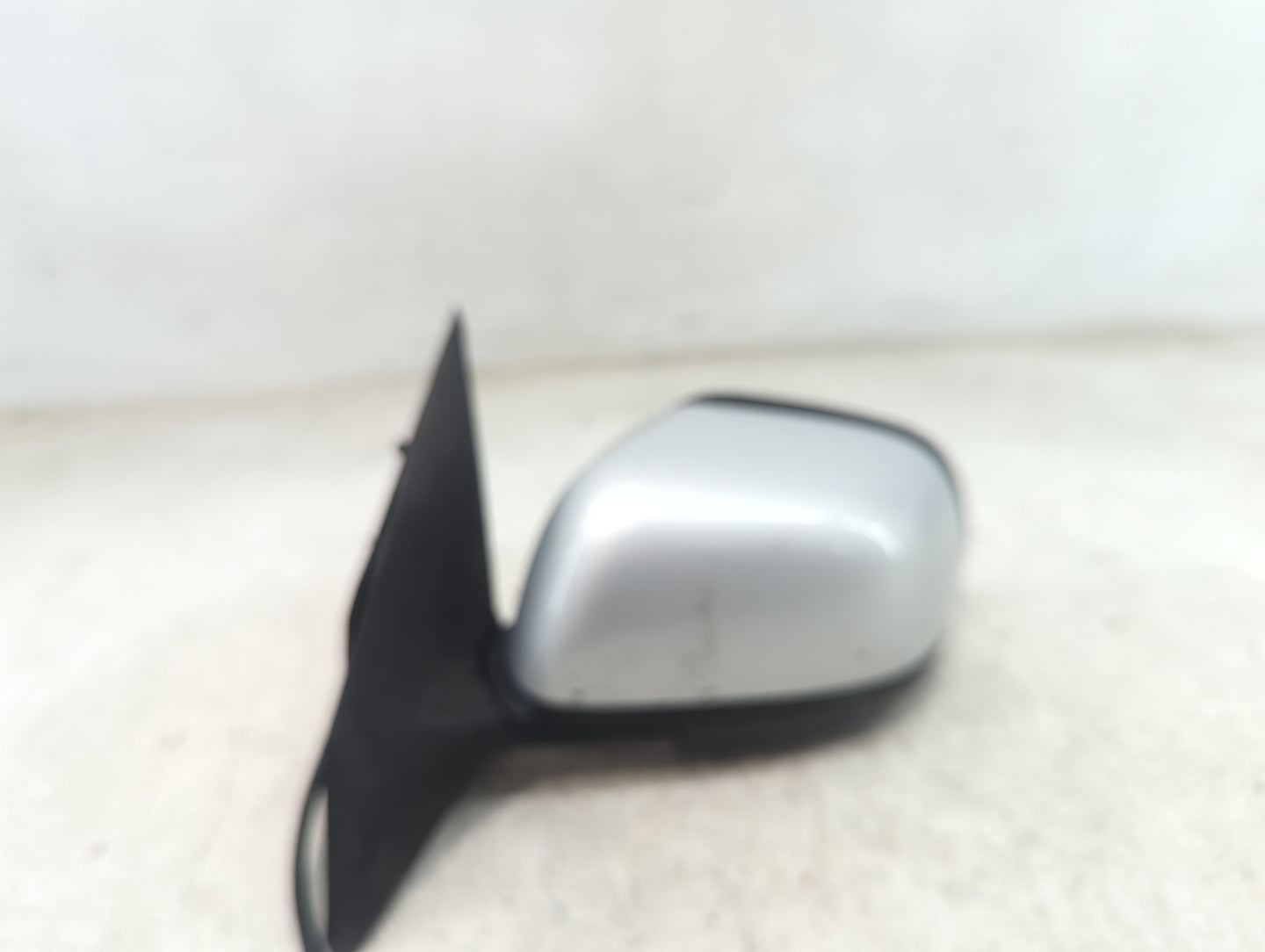 2012-2014 Nissan Versa Driver Side View Mirror - Left Door Mirror OEM Used - Oemusedautoparts1.com