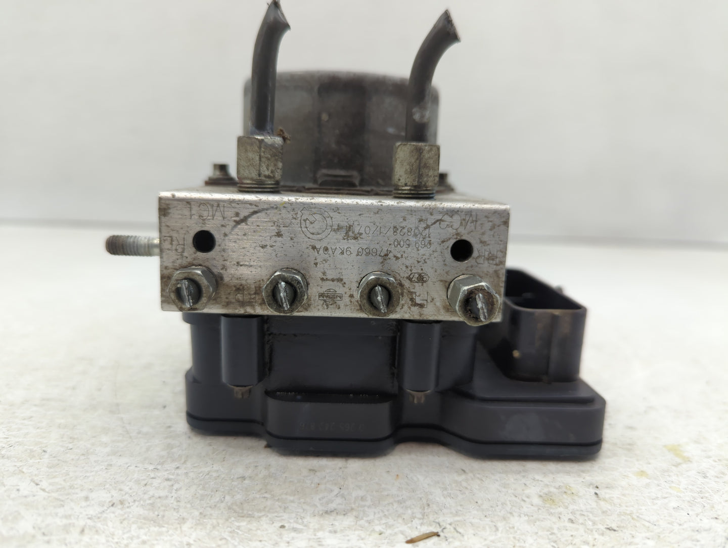 2013 Nissan Versa ABS Pump Control Module Replacement P/N:47660 9KA0A Fits OEM Used Auto Parts - Oemusedautoparts1.com