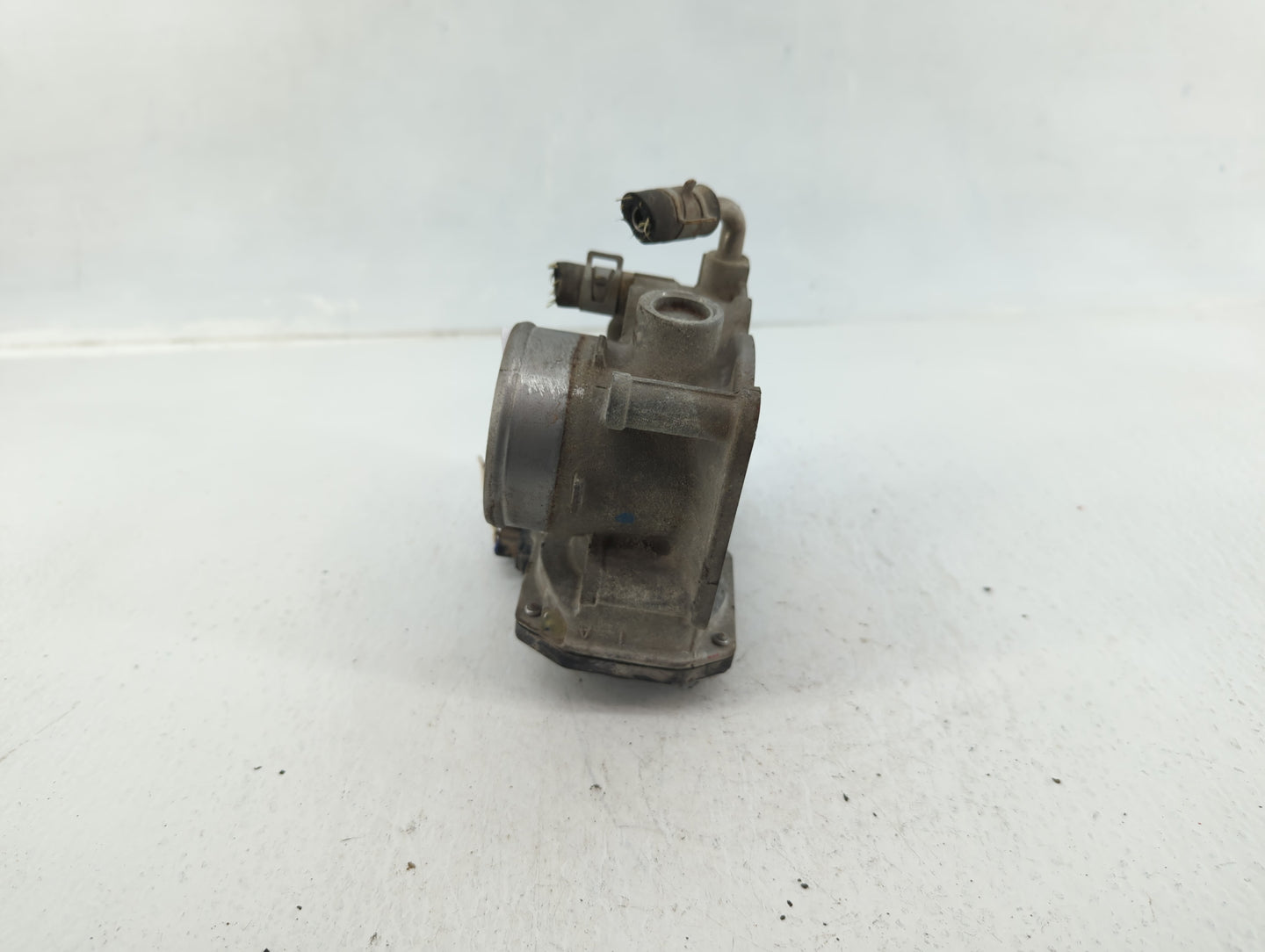 2012-2019 Nissan Versa Throttle Body P/N:3AA50-02 C Fits Fits 2012 2013 2014 2015 2016 2017 2018 2019 OEM Used Auto Parts - 