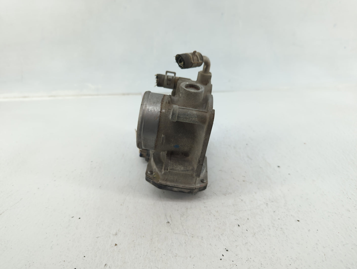 2012-2019 Nissan Versa Throttle Body P/N:3AA50-02 C Fits Fits 2012 2013 2014 2015 2016 2017 2018 2019 OEM Used Auto Parts - 