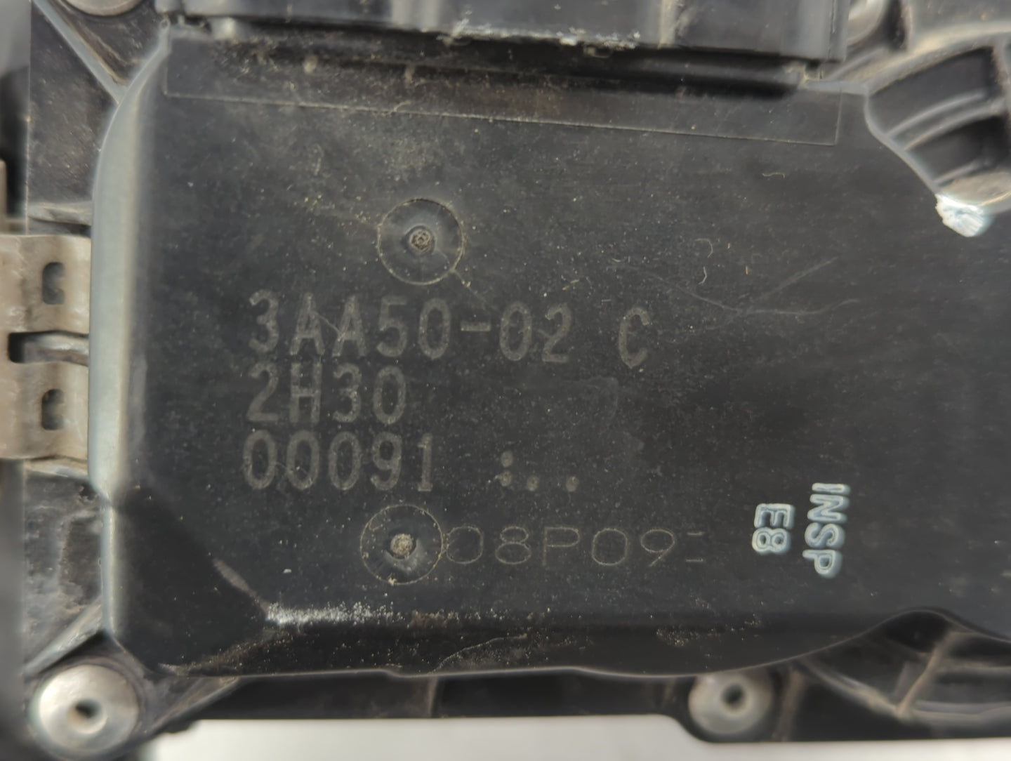 2012-2019 Nissan Versa Throttle Body P/N:3AA50-02 C Fits Fits 2012 2013 2014 2015 2016 2017 2018 2019 OEM Used Auto Parts - 