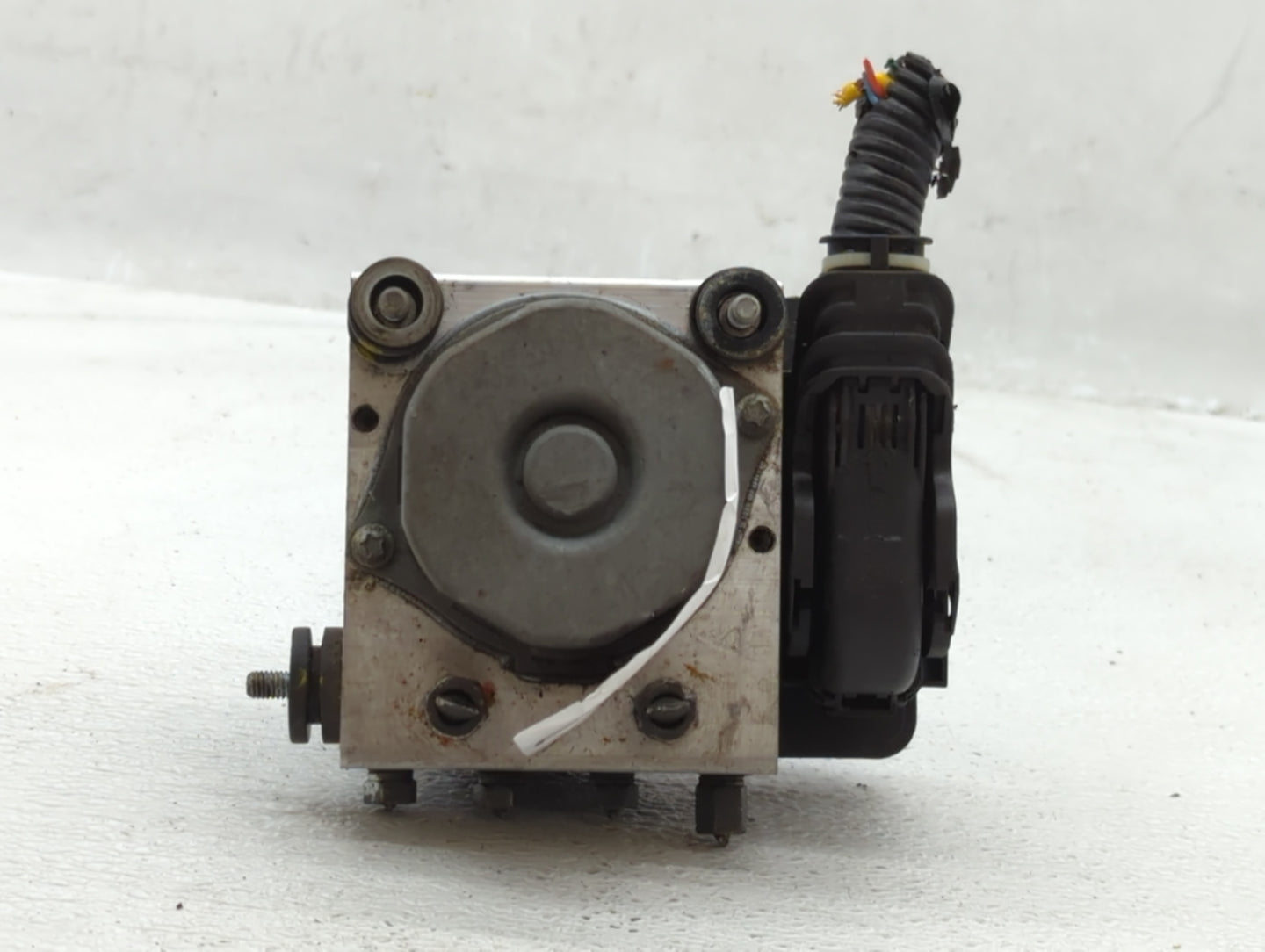 2013 Nissan Versa ABS Pump Control Module Replacement P/N:47660 9KA0A Fits OEM Used Auto Parts - Oemusedautoparts1.com