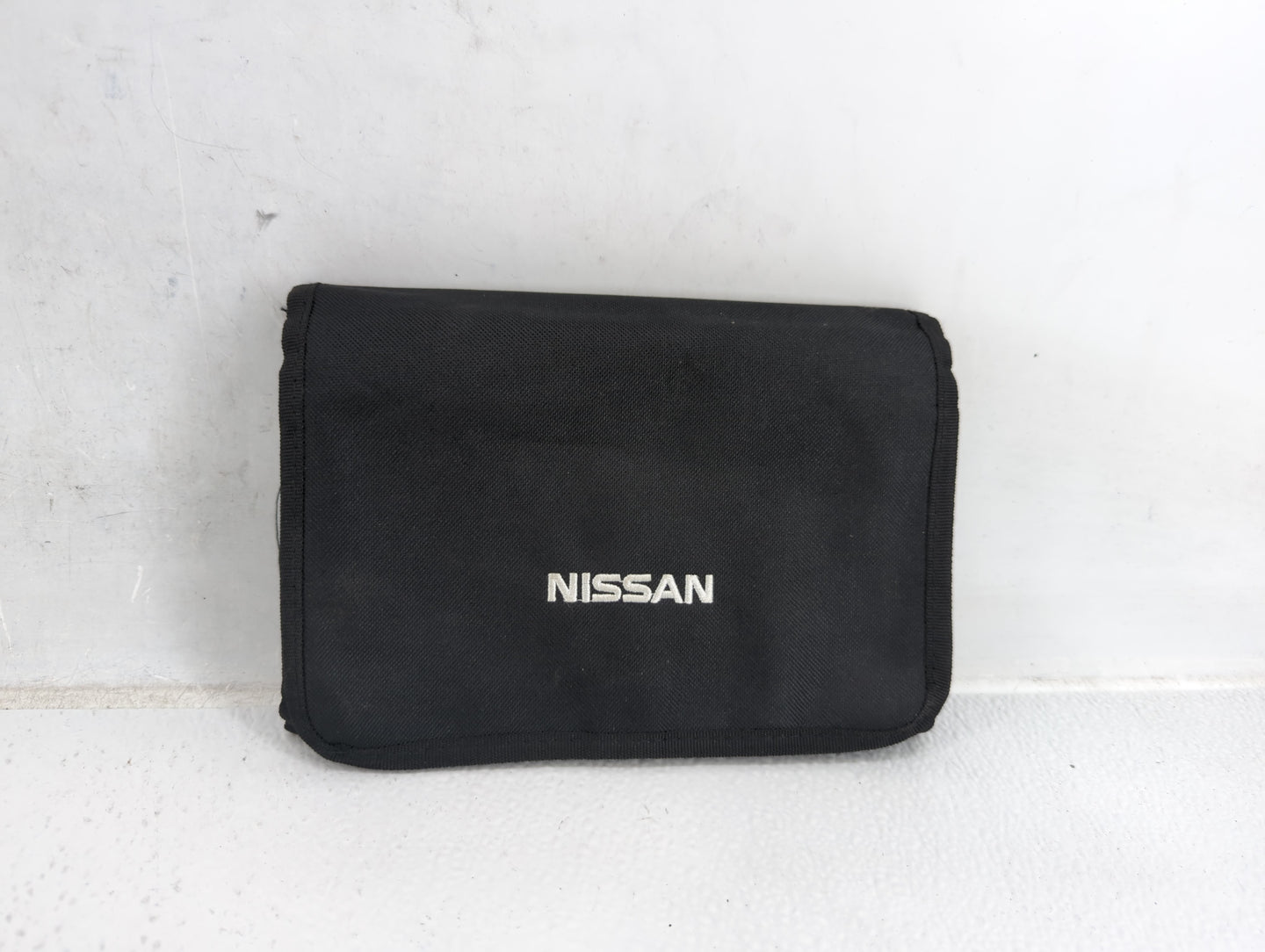 2013 Nissan Versa Owners Manual Book Guide P/N:OM3E ON17U1 OEM Used Auto Parts - Oemusedautoparts1.com