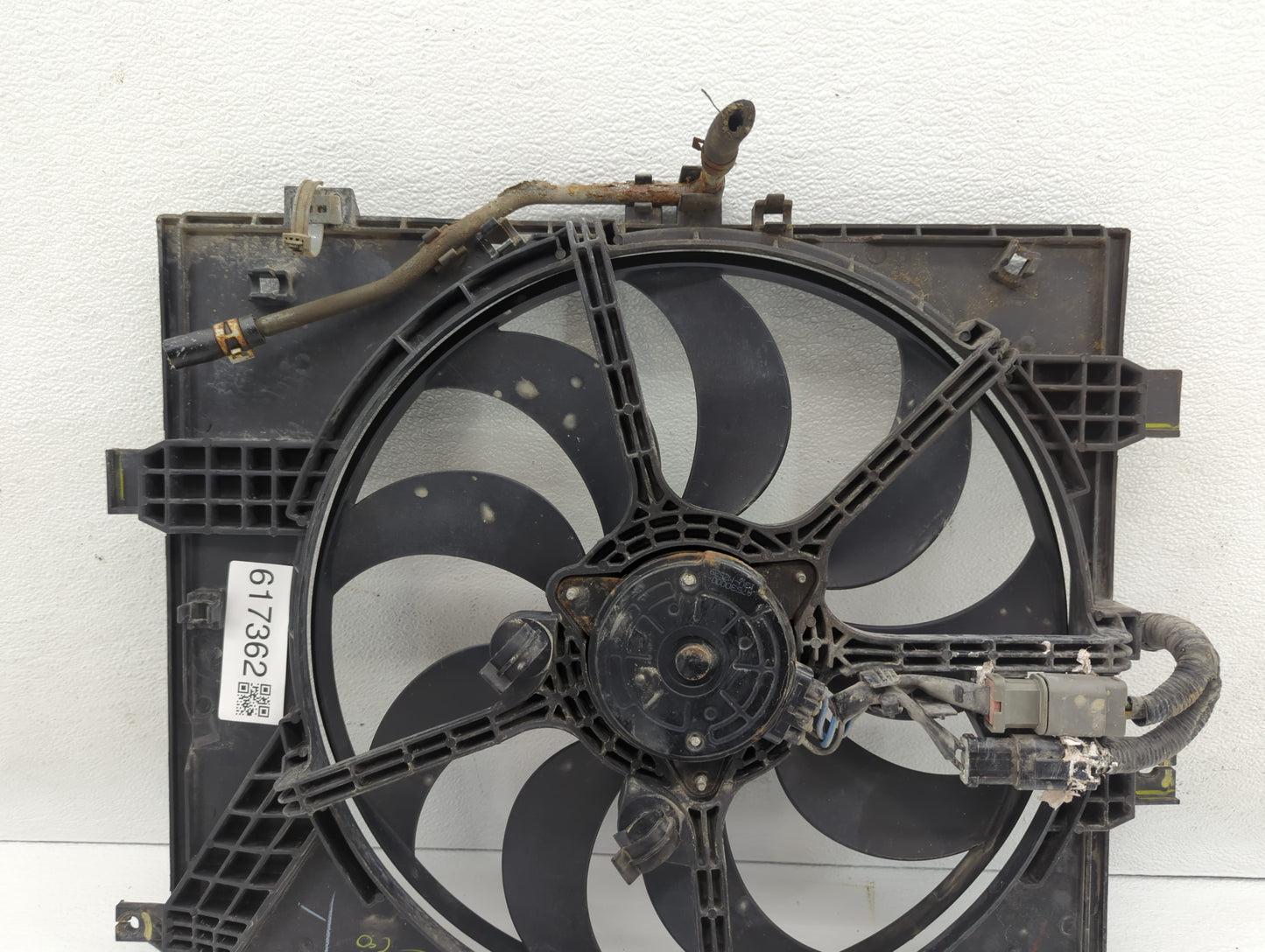 2012-2019 Nissan Versa Left Radiator Fan Motor Assembly Black - Oemusedautoparts1.com
