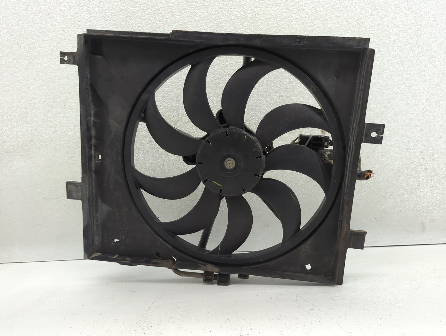 2012-2019 Nissan Versa Left Radiator Fan Motor Assembly Black - Oemusedautoparts1.com