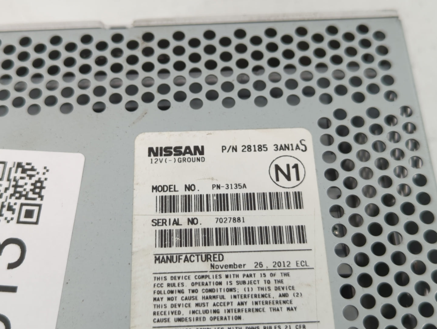 2012-2013 Nissan Versa Radio AM FM Cd Player Receiver Replacement P/N:28185 3AN1A Fits Fits 2012 2013 OEM Used Auto Parts - 
