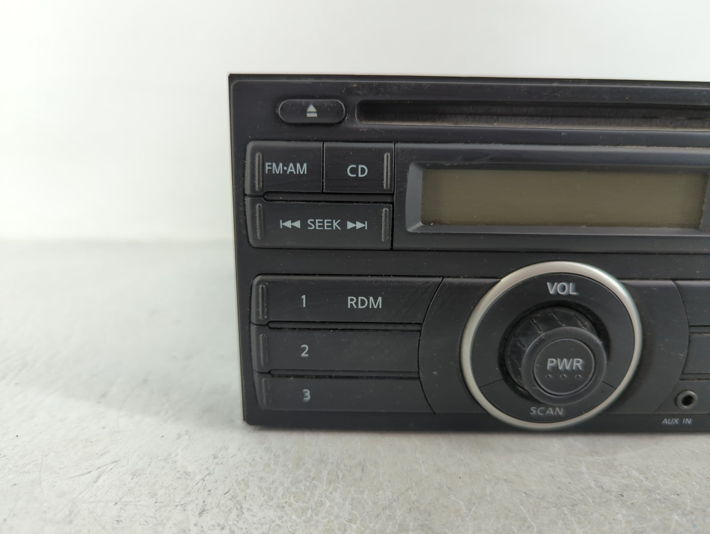 2013-2013 Nissan Versa Am Fm Cd Player Radio Receiver - Oemusedautoparts1.com