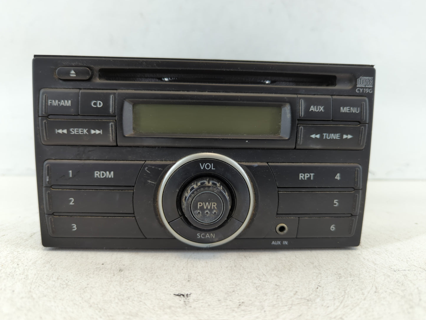 2012-2014 Nissan Versa Am Fm Cd Player Radio Receiver - Oemusedautoparts1.com