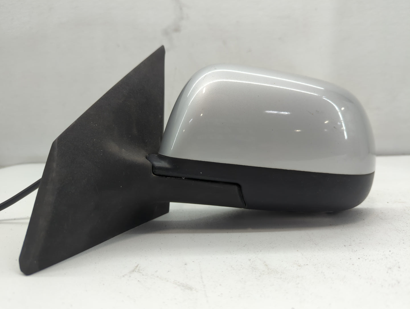 2012-2014 Nissan Versa Driver Side View Mirror - Left Door Mirror OEM Used - Oemusedautoparts1.com
