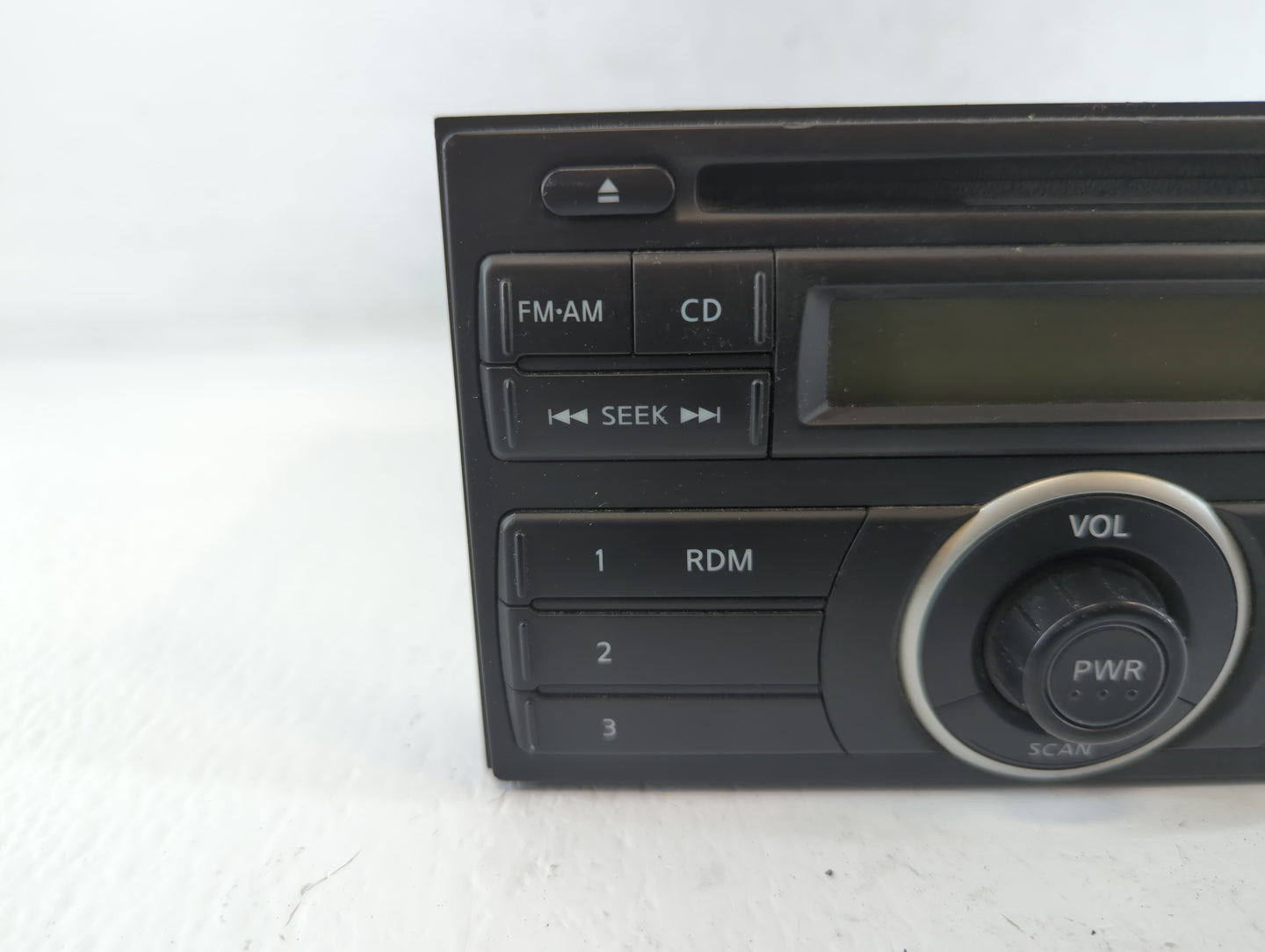 2012-2014 Nissan Versa Radio AM FM Cd Player Receiver Replacement Fits Fits 2012 2013 2014 OEM Used Auto Parts - Oemusedauto