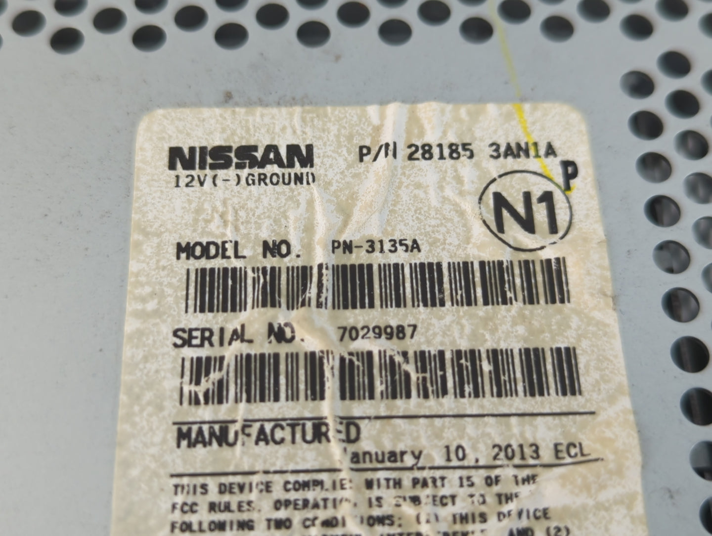 2012-2013 Nissan Versa Radio AM FM Cd Player Receiver Replacement P/N:28185 3AN1A Fits Fits 2012 2013 OEM Used Auto Parts - 