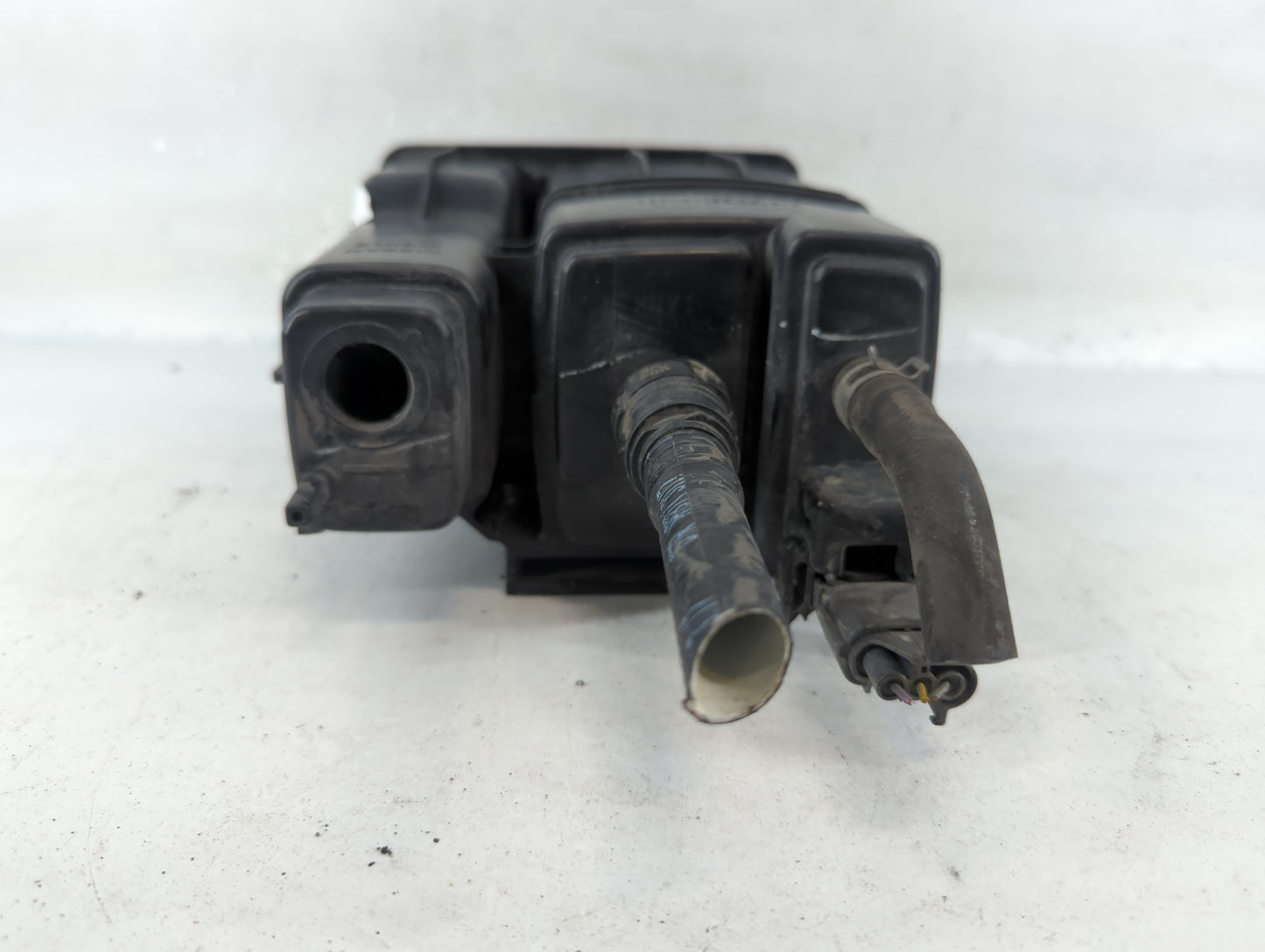 2013 Nissan Versa Fuel Vapor Charcoal Canister - Oemusedautoparts1.com