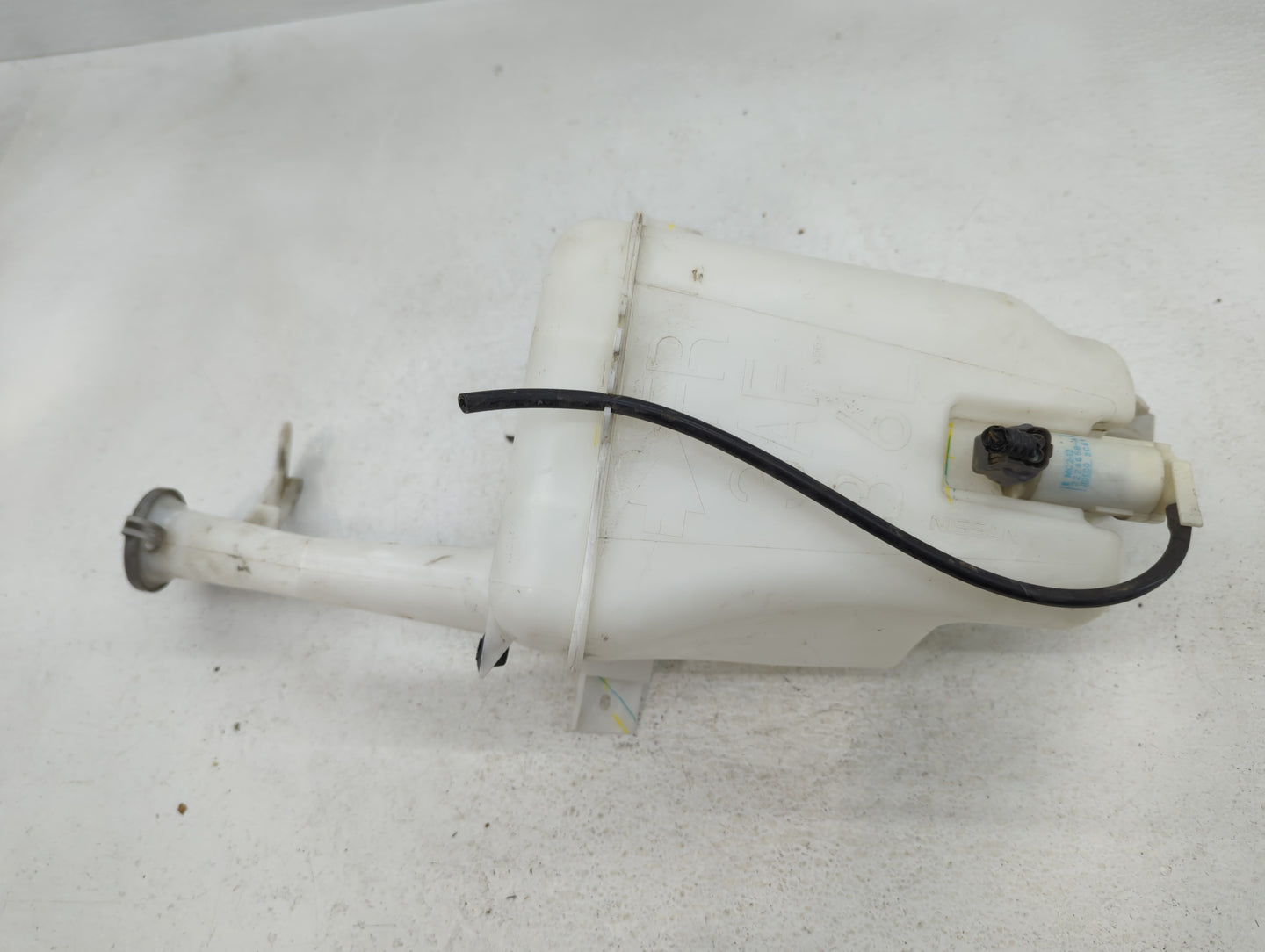 2012-2019 Nissan Versa Windshield Washer Fluid Reservoir Bottle Oem - Oemusedautoparts1.com