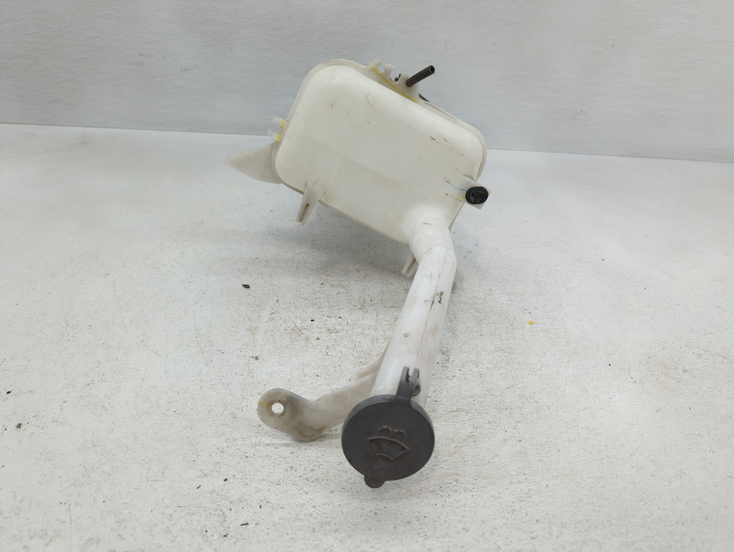 2012-2019 Nissan Versa Windshield Washer Fluid Reservoir Bottle Oem - Oemusedautoparts1.com