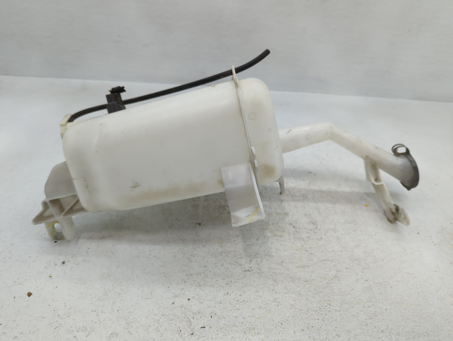 2012-2019 Nissan Versa Windshield Washer Fluid Reservoir Bottle Oem - Oemusedautoparts1.com