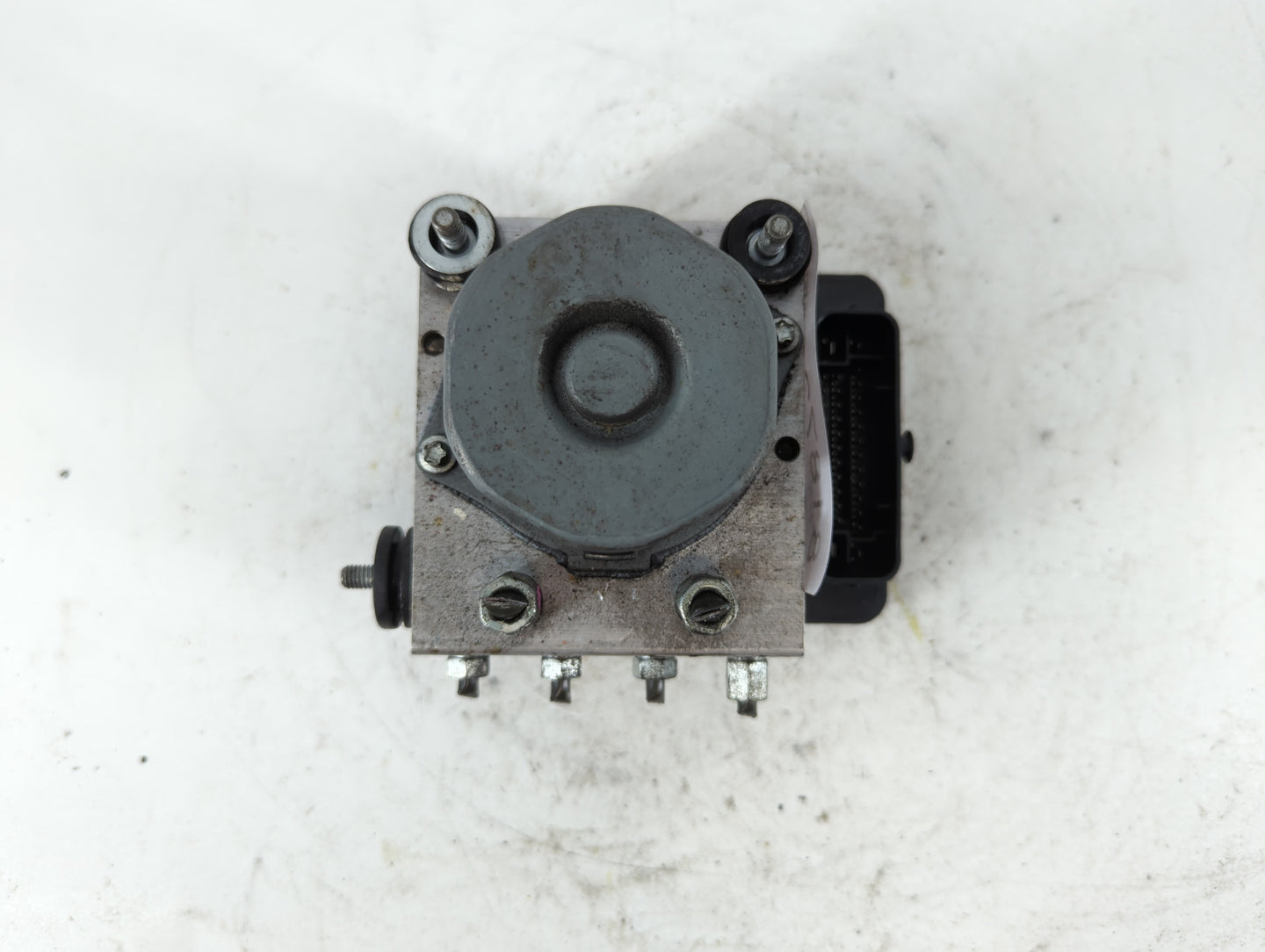 2013 Nissan Versa ABS Pump Control Module Replacement P/N:47660 9KA0A Fits OEM Used Auto Parts - Oemusedautoparts1.com