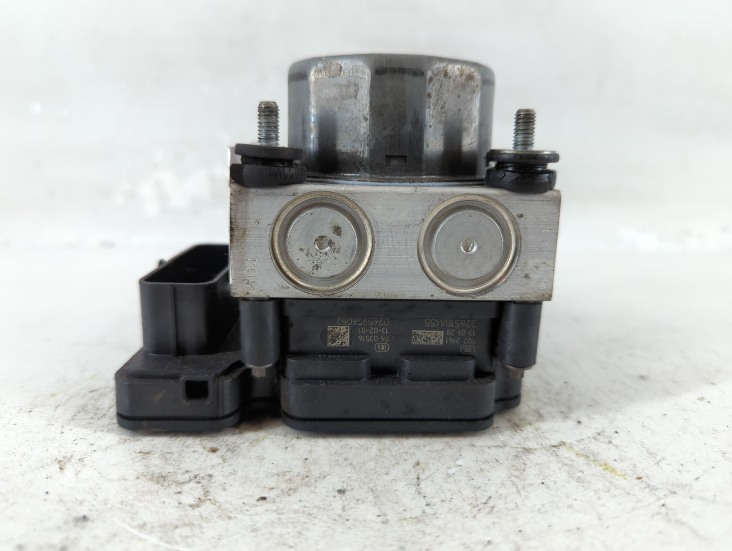 2013 Nissan Versa ABS Pump Control Module Replacement P/N:47660 9KA0A Fits OEM Used Auto Parts - Oemusedautoparts1.com