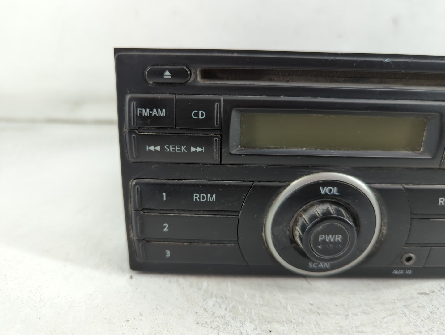 2013 Nissan Versa Radio AM FM Cd Player Receiver Replacement P/N:2121406P021 Fits Fits 2014 OEM Used Auto Parts - Oemusedaut
