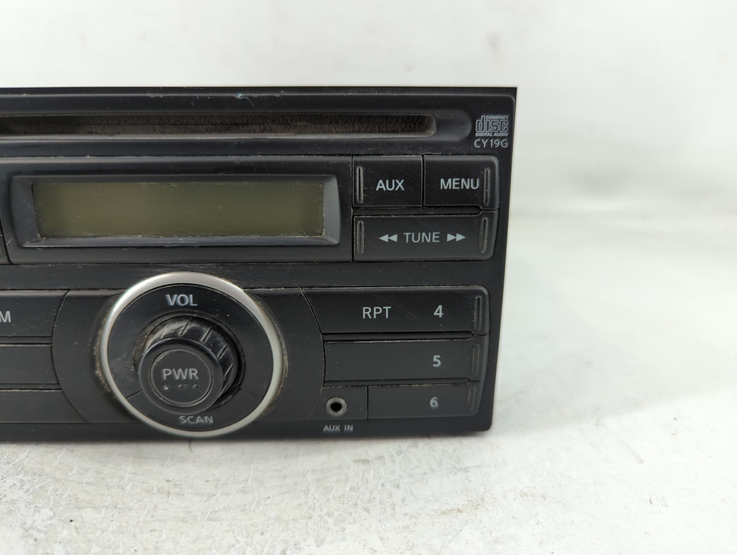 2013 Nissan Versa Radio AM FM Cd Player Receiver Replacement P/N:2121406P021 Fits Fits 2014 OEM Used Auto Parts - Oemusedaut