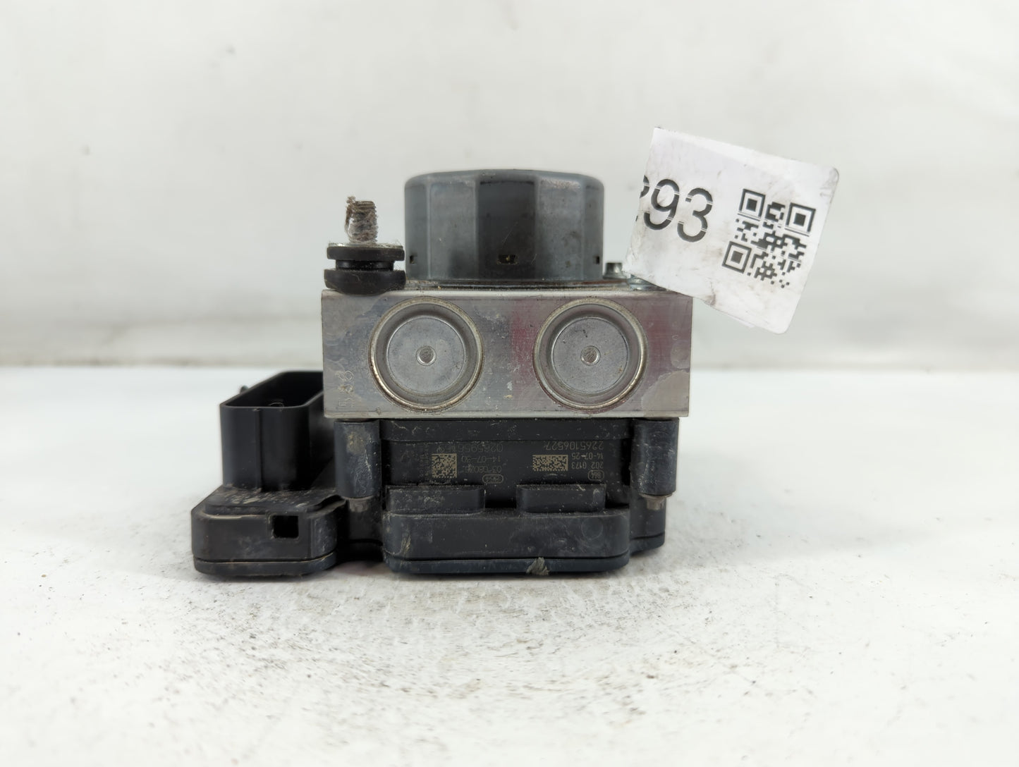 2013 Nissan Versa ABS Pump Control Module Replacement P/N:57110-T5R-A31 M1 Fits OEM Used Auto Parts - Oemusedautoparts1.com