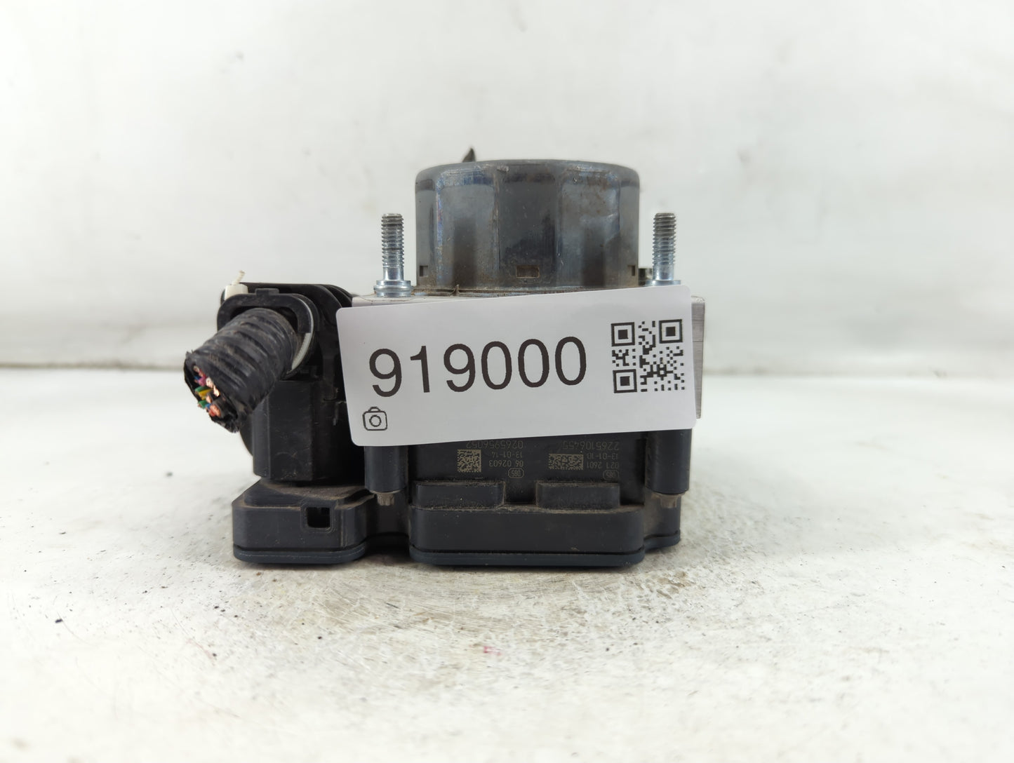 2013 Nissan Versa ABS Pump Control Module Replacement P/N:47660 9KA0A Fits OEM Used Auto Parts - Oemusedautoparts1.com
