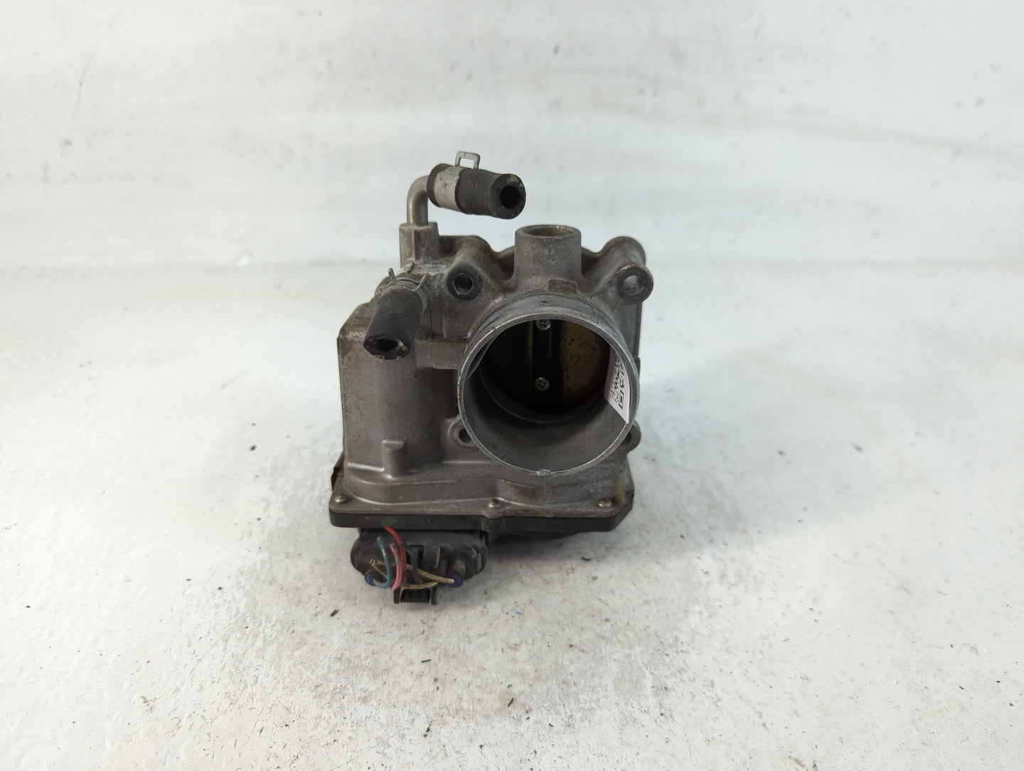 2013 Nissan Versa Note Throttle Body P/N:3AA50-02 D Fits Fits 2012 2014 2015 2016 2017 2018 2019 OEM Used Auto Parts - Oemus