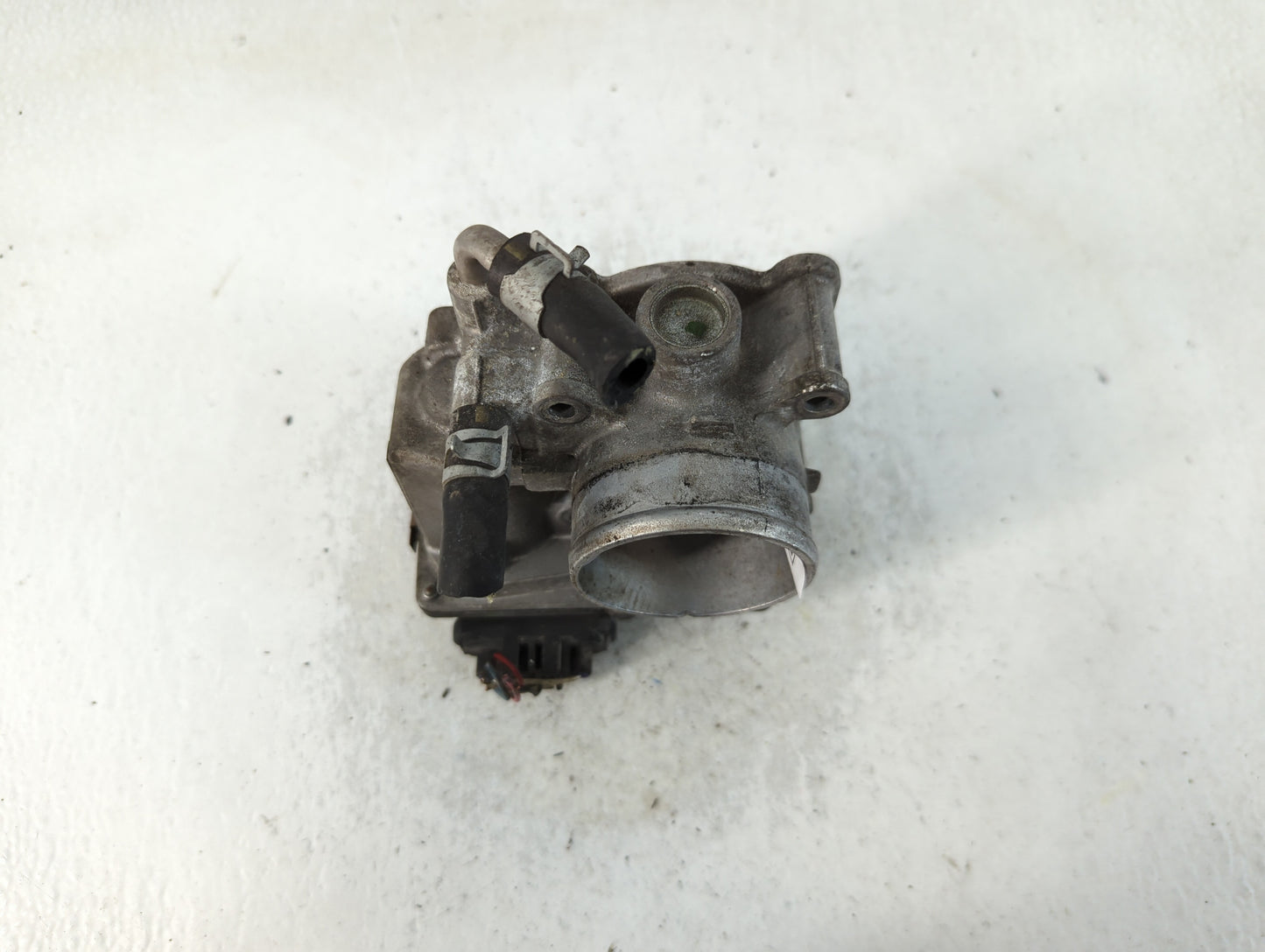 2013 Nissan Versa Note Throttle Body P/N:3AA50-02 D Fits Fits 2012 2014 2015 2016 2017 2018 2019 OEM Used Auto Parts - Oemus